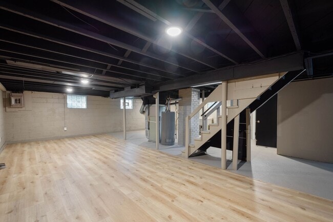 Building Photo - MOVE IN TODAY! DON'T MISS THIS NEWLY RENOV...