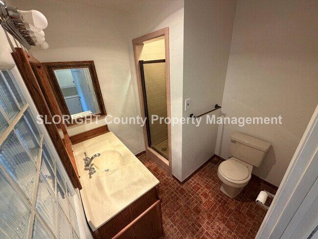 Building Photo - AVAILABLE JUNE - 4 Bed/ 2 Bath SLO Home