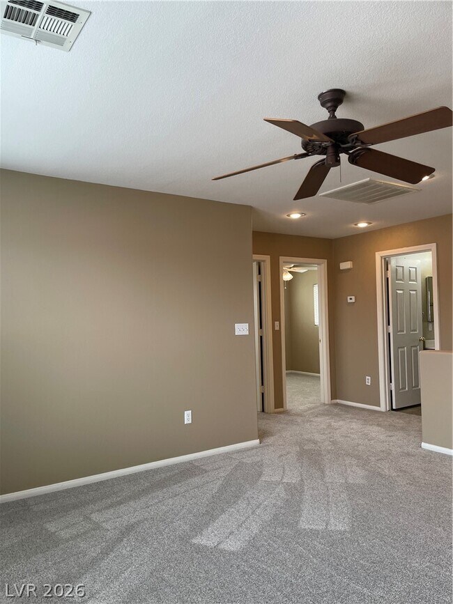 Building Photo - 3590 Laguna Veneta Ave