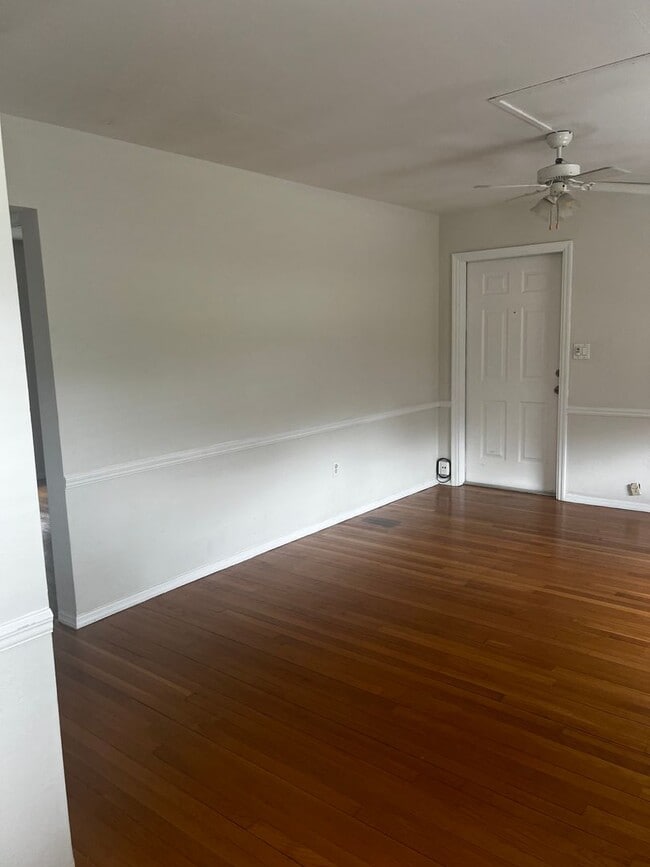 Building Photo - Delaney Park Apartment