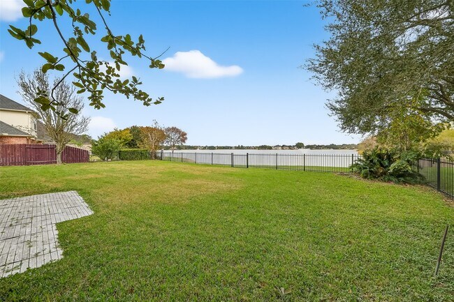 Building Photo - 3839 Lakeridge Canyon Dr