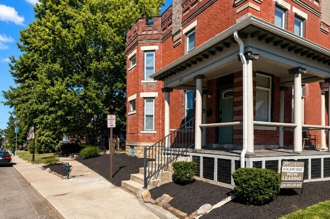 Building Photo - 1472 Franklin Ave
