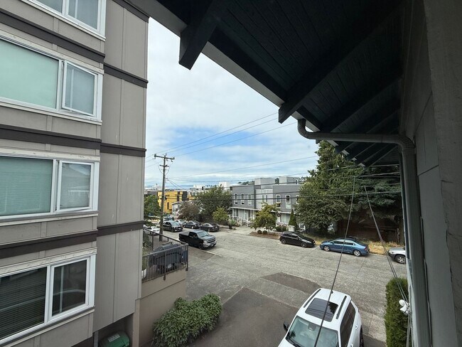 Building Photo - BURGAN 14th