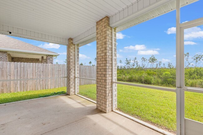 Building Photo - Panama City Titus Park 3-Car Garage House