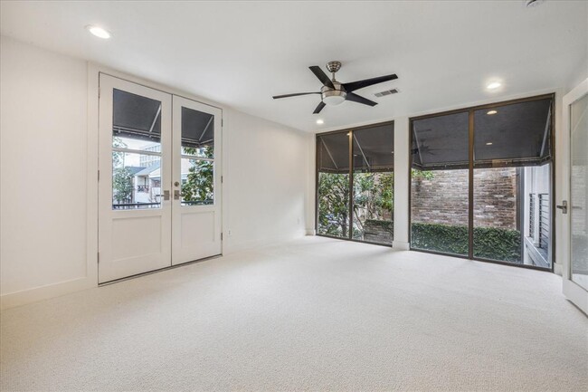 Building Photo - 40 River Hollow Ln