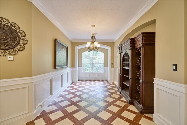 Building Photo - 18 Jester Oaks Pl