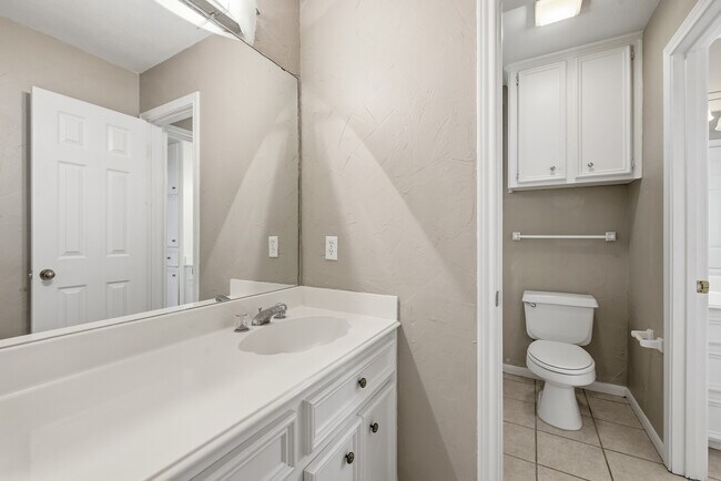 Building Photo - 905 Winged Foot Dr