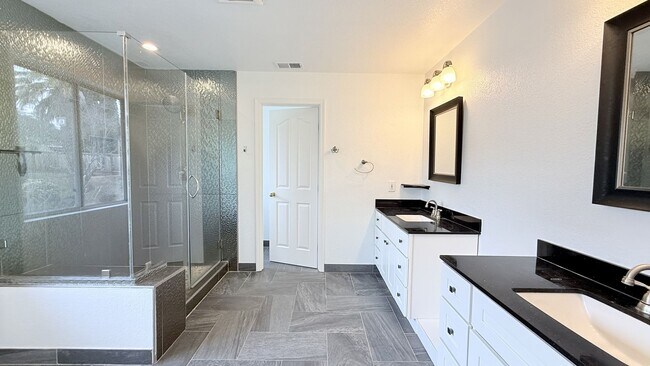 Building Photo - Stunning 4BD/3BA, Two-Story Home With Swimming Pool in Bettencourt Ranch, Danville- Available NOW!