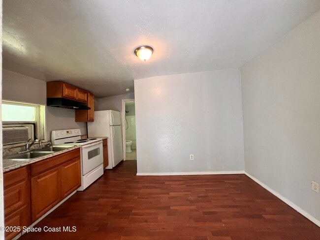 Building Photo - 420 Rock Pit Rd