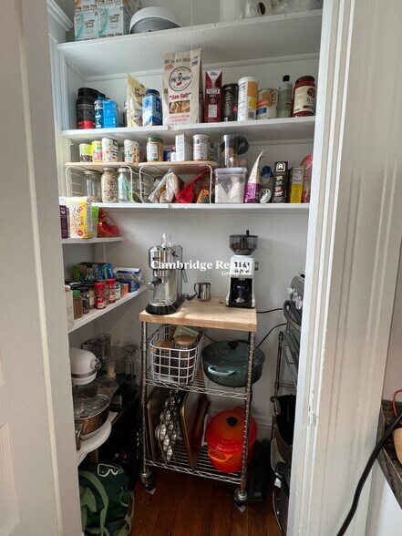 Building Photo - 96 Columbia St