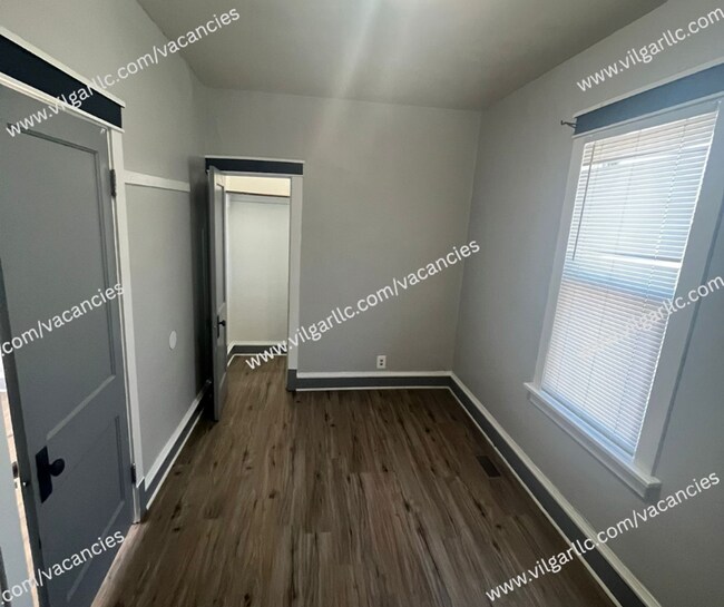 Building Photo - 3909 Fir St
