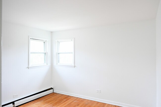 Building Photo - 6707 S Chappel Ave