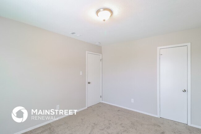 Building Photo - 1508 Endicott Dr