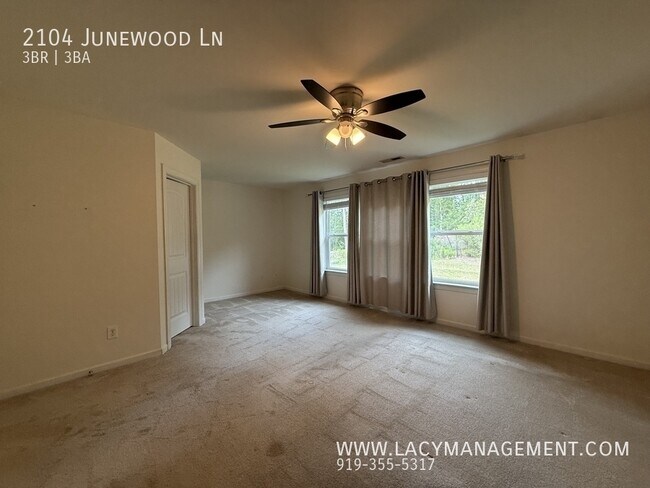 Building Photo - 2104 Junewood Ln