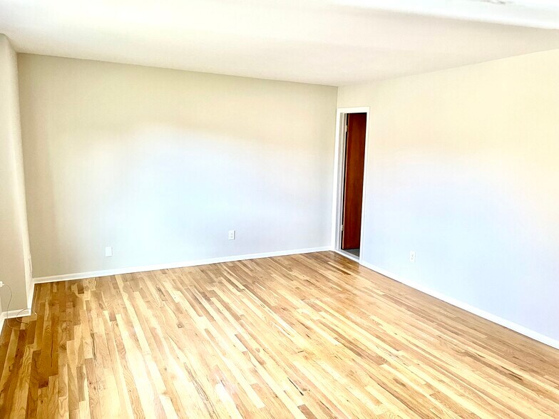 Building Photo - 38 Park St