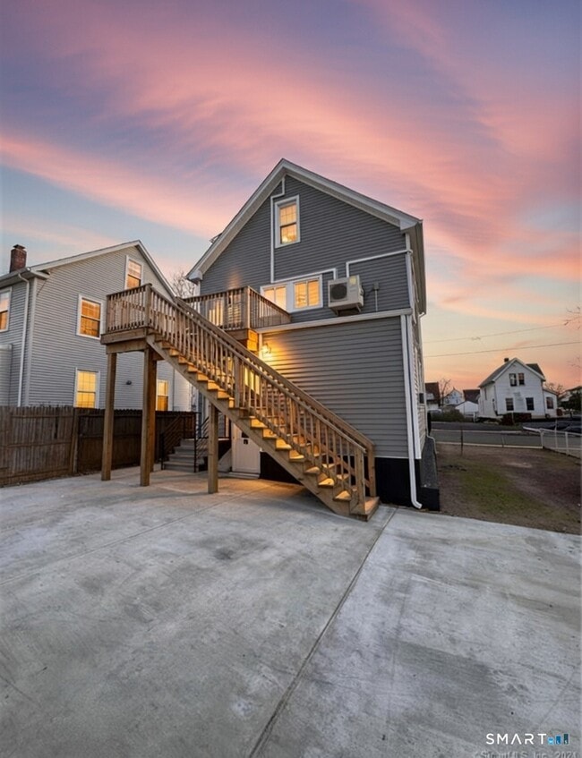 Building Photo - 192 Peace St