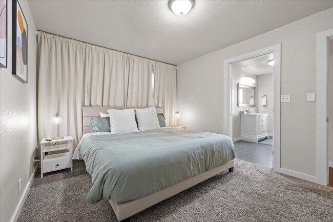 Building Photo - 2600 N 29th St