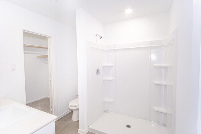 Building Photo - 5610 Shelford Birch Dr