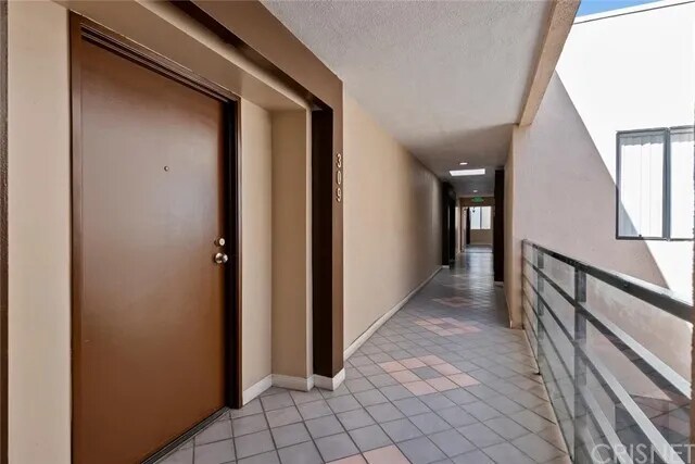 Building Photo - 7826 Topanga Canyon Blvd