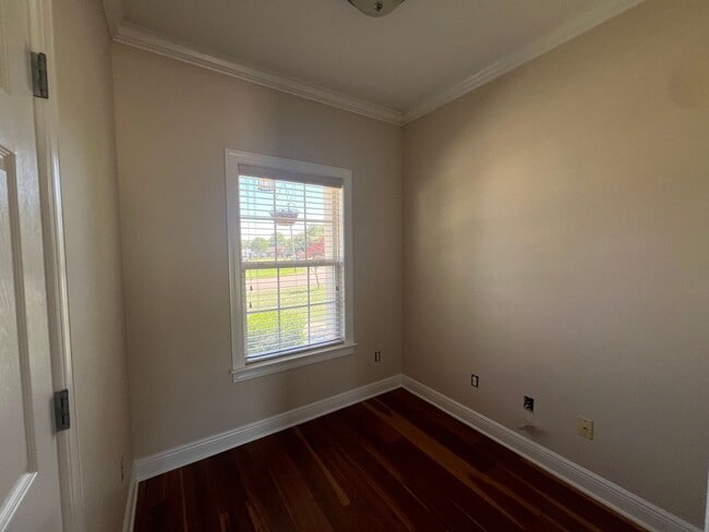 Building Photo - Valley Chase Subdivision