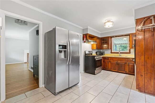 Building Photo - 1435 Thomas Rd