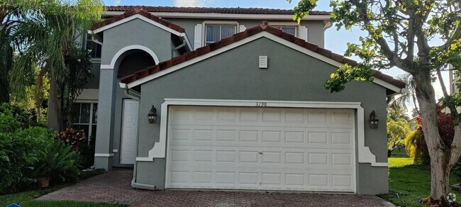 Building Photo - 3198 SW 132nd Ave