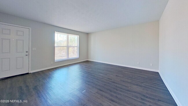 Building Photo - 2216 Spring Park Rd