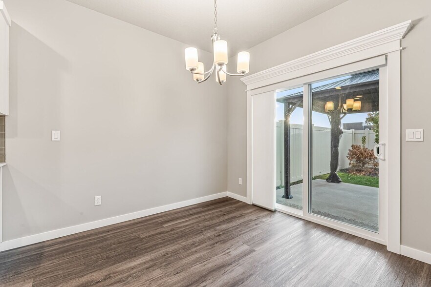 Building Photo - 2169 S Hills Ave