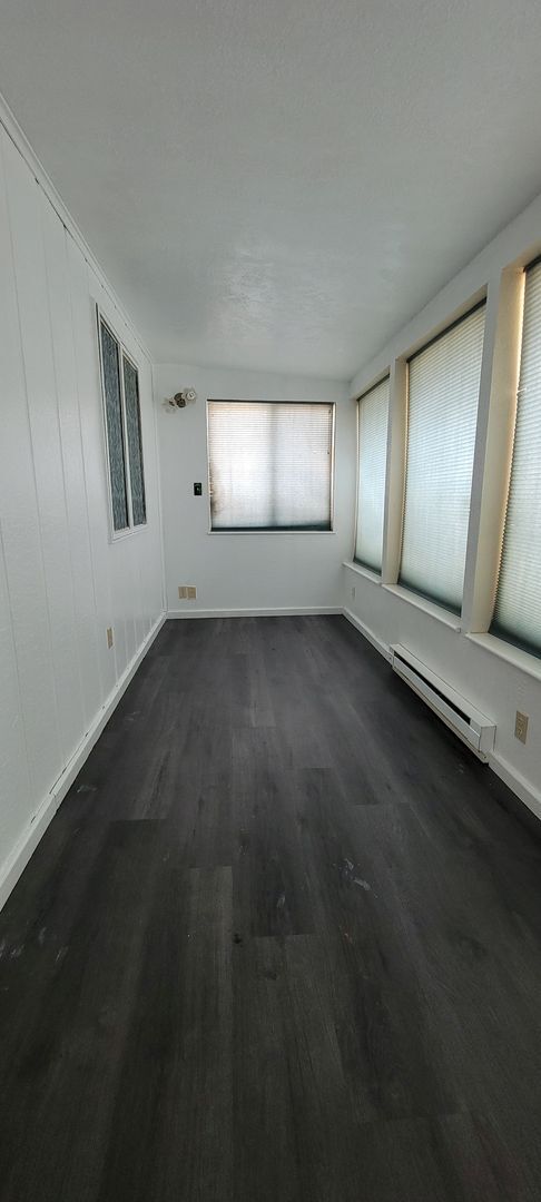 Building Photo - 655 3rd St