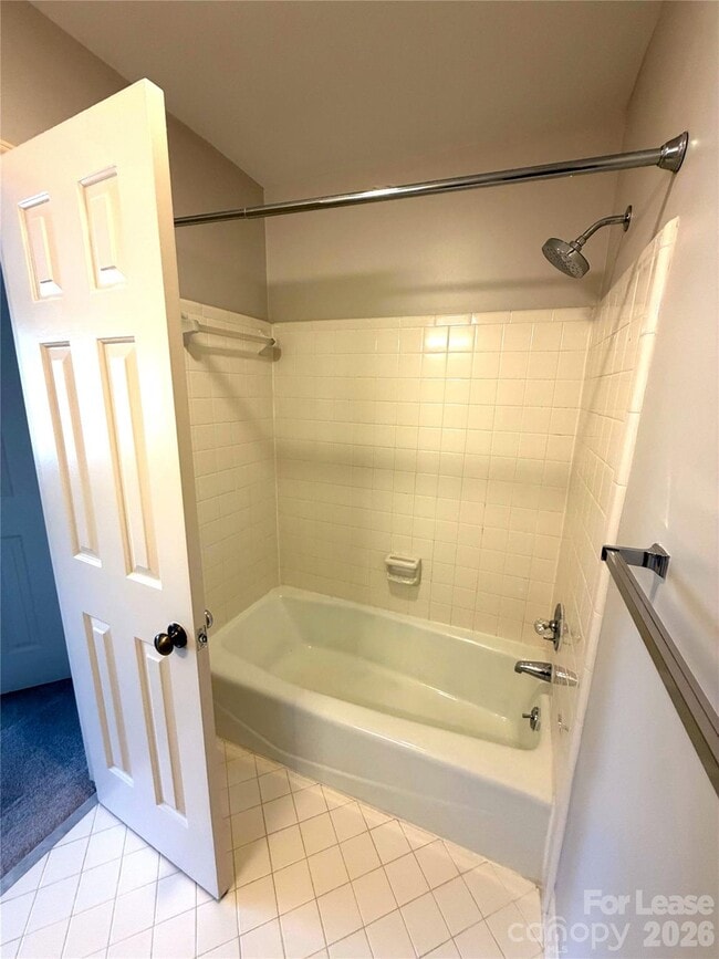 Building Photo - 6648 Bunker Hill Cir