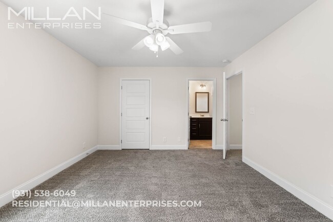 Building Photo - Spacious & Updated 3/2.5 Home Near Fort Ca...