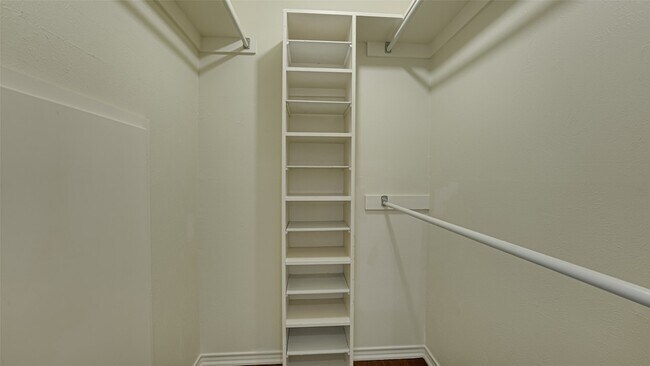 Building Photo - 5818 Orchid Ln