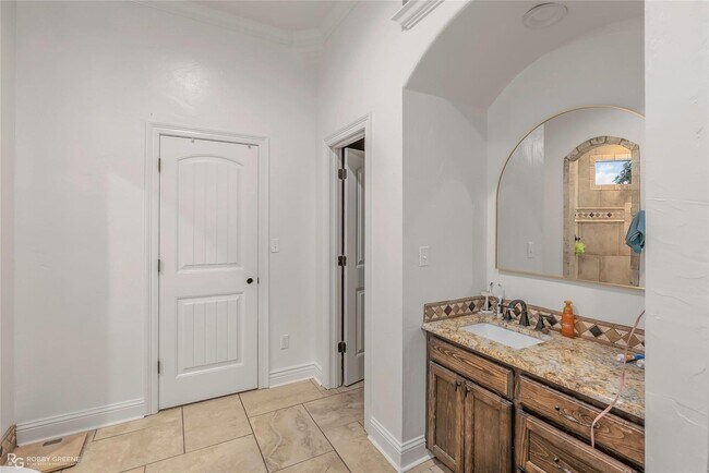 Building Photo - Rental Property in Benton