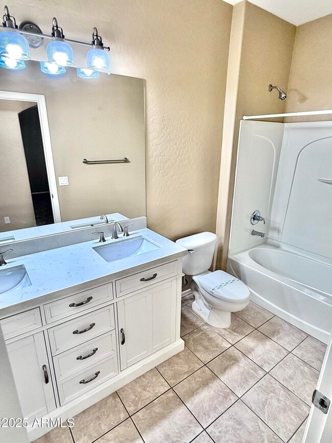 Building Photo - 14841 W Desert Hills Dr