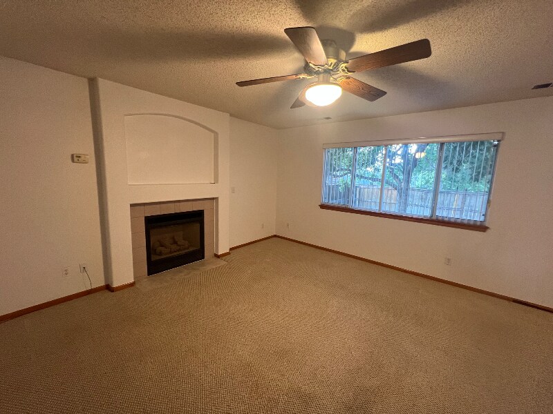 Building Photo - 9516 S Castle Ridge Cir