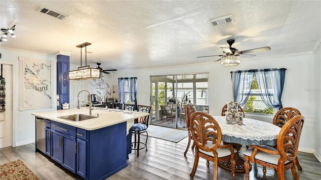 Building Photo - 13492 Dibella Ave