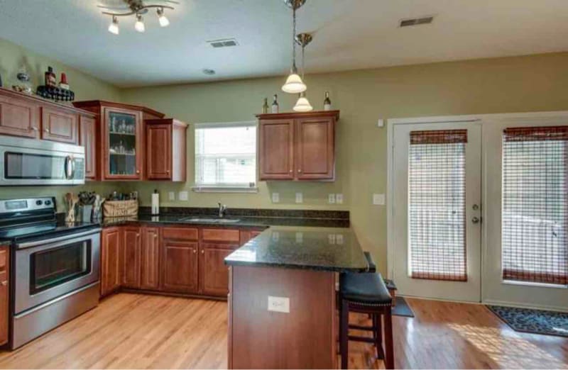 Building Photo - 827 Spence Enclave Ln