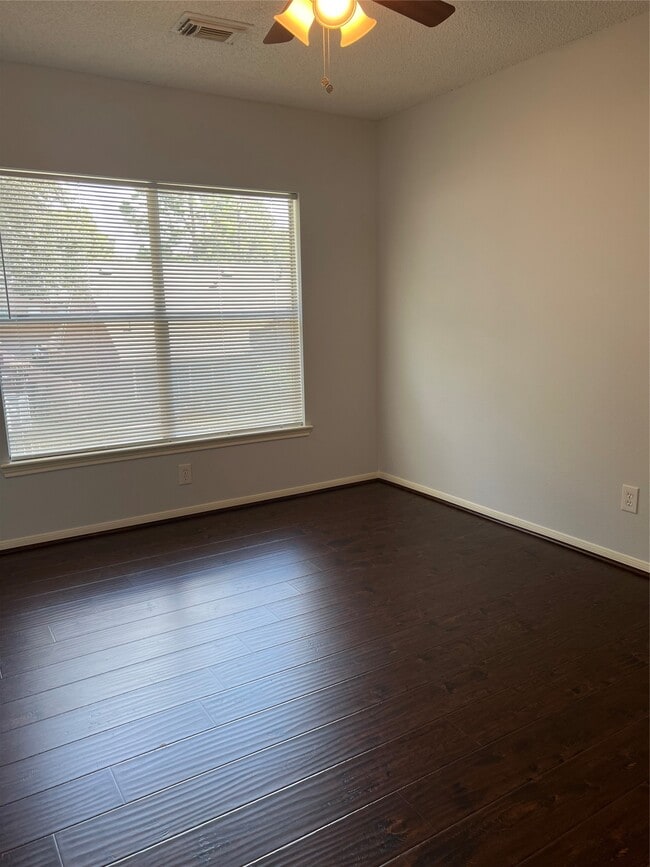 Building Photo - 10018 Storm Meadow Dr