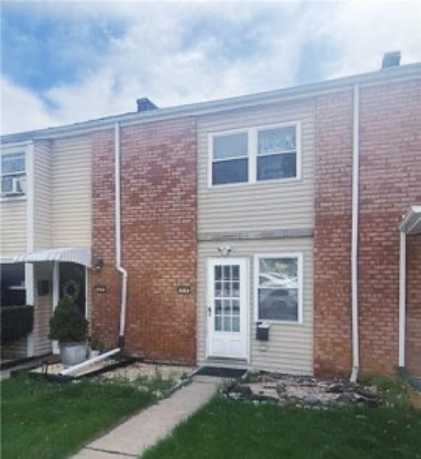 Building Photo - 418 S Bradford St