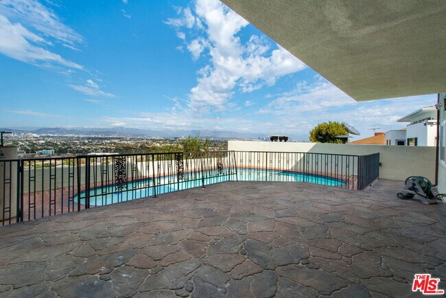 Building Photo - 4151 Don Mariano Dr