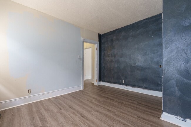 Building Photo - MOVE IN READY 4 Bedroom in Chesapeake!