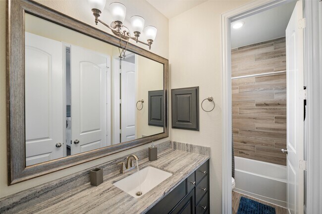 Building Photo - 1406 Graystone Hills Dr