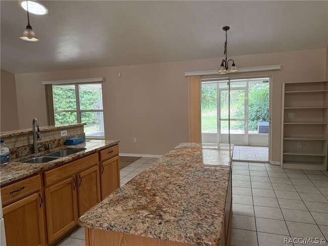 Building Photo - 3 Lindwood Ct