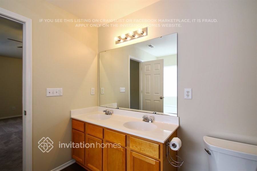 Building Photo - 8825 Chalkstone Rd