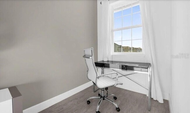 Building Photo - 450 Captiva Dr