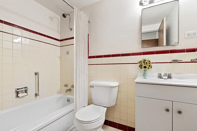 Building Photo - Belmore Apartments