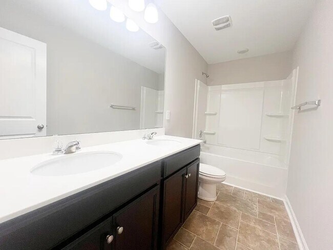 Building Photo - 259 Millen Dr