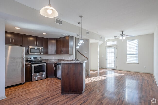 1BR, 1BA- 938SF - West End Lofts