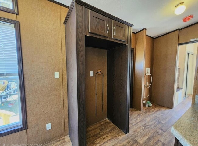 Building Photo - 140 Holy Temple St