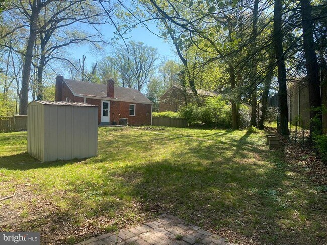 Building Photo - 2200 Greenwich St